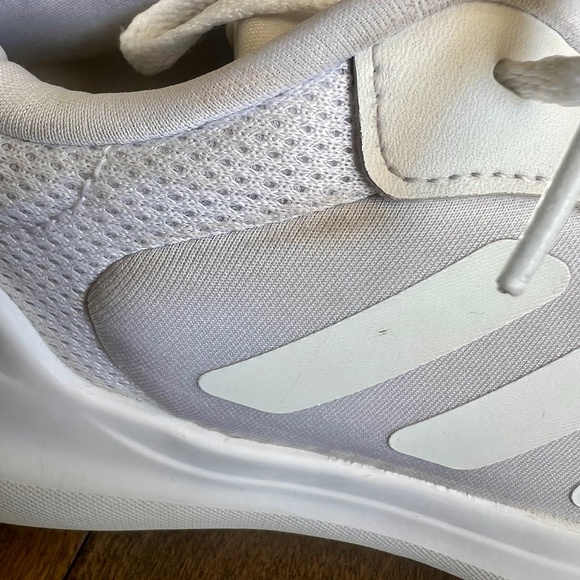 Girls ADIDAS Cloudfoam Tennis Shoes - Picture 6 of 8